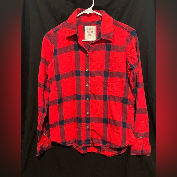 Woman’s Perfect shirt Xsmall plaid button down shirt - Picture 3 of 4
